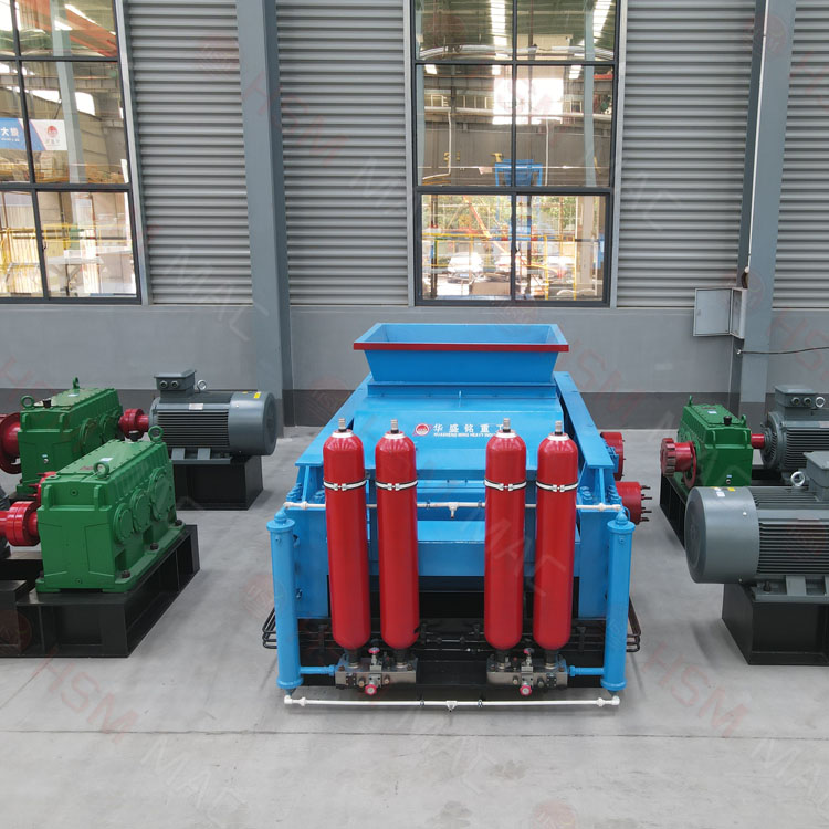 時(shí)產(chǎn)80噸對(duì)輥制砂機(jī)哪個(gè)廠家靠譜？多少錢(qián)一臺(tái)？